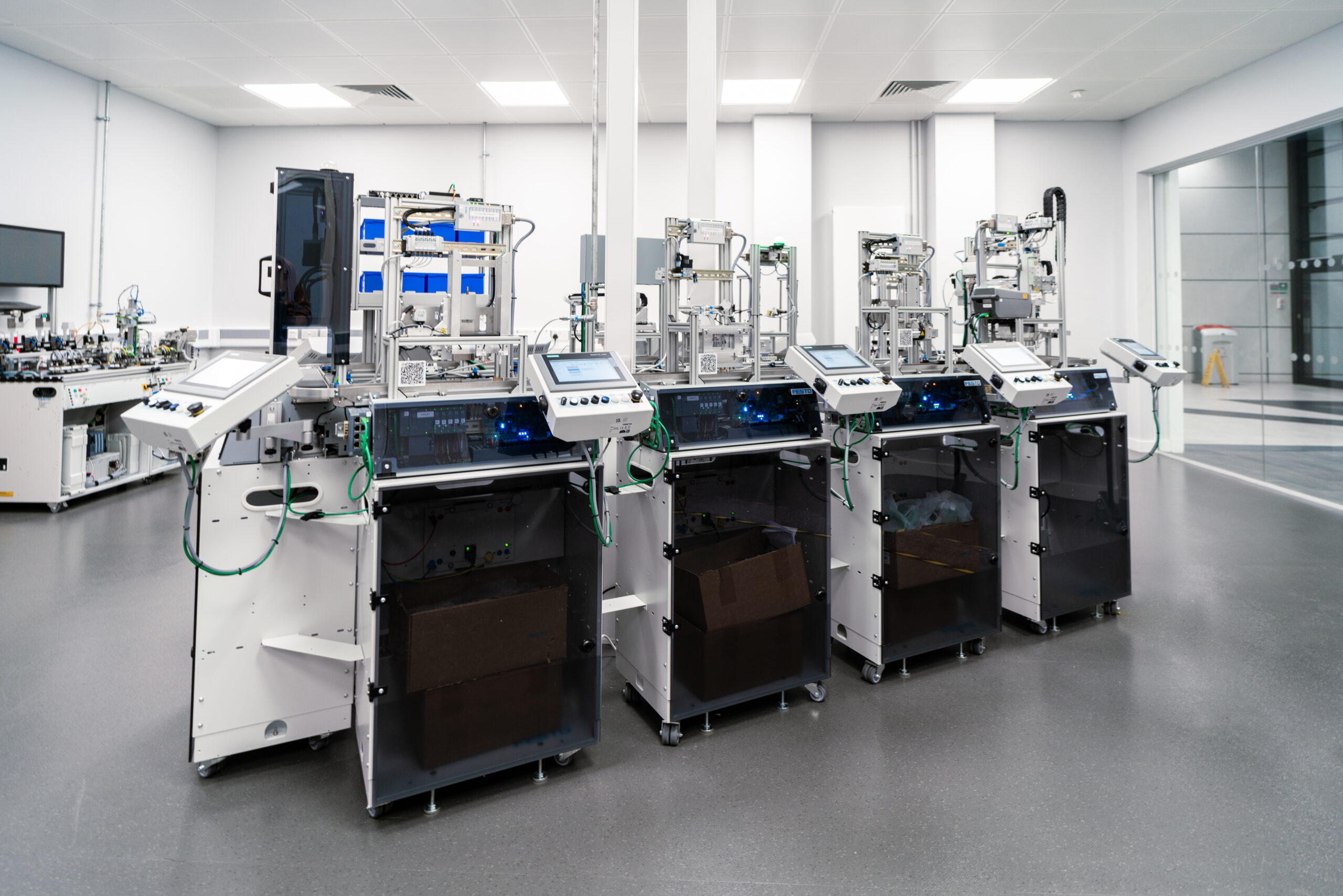 25-10-23 - IOT - Festo Conveyor room-3