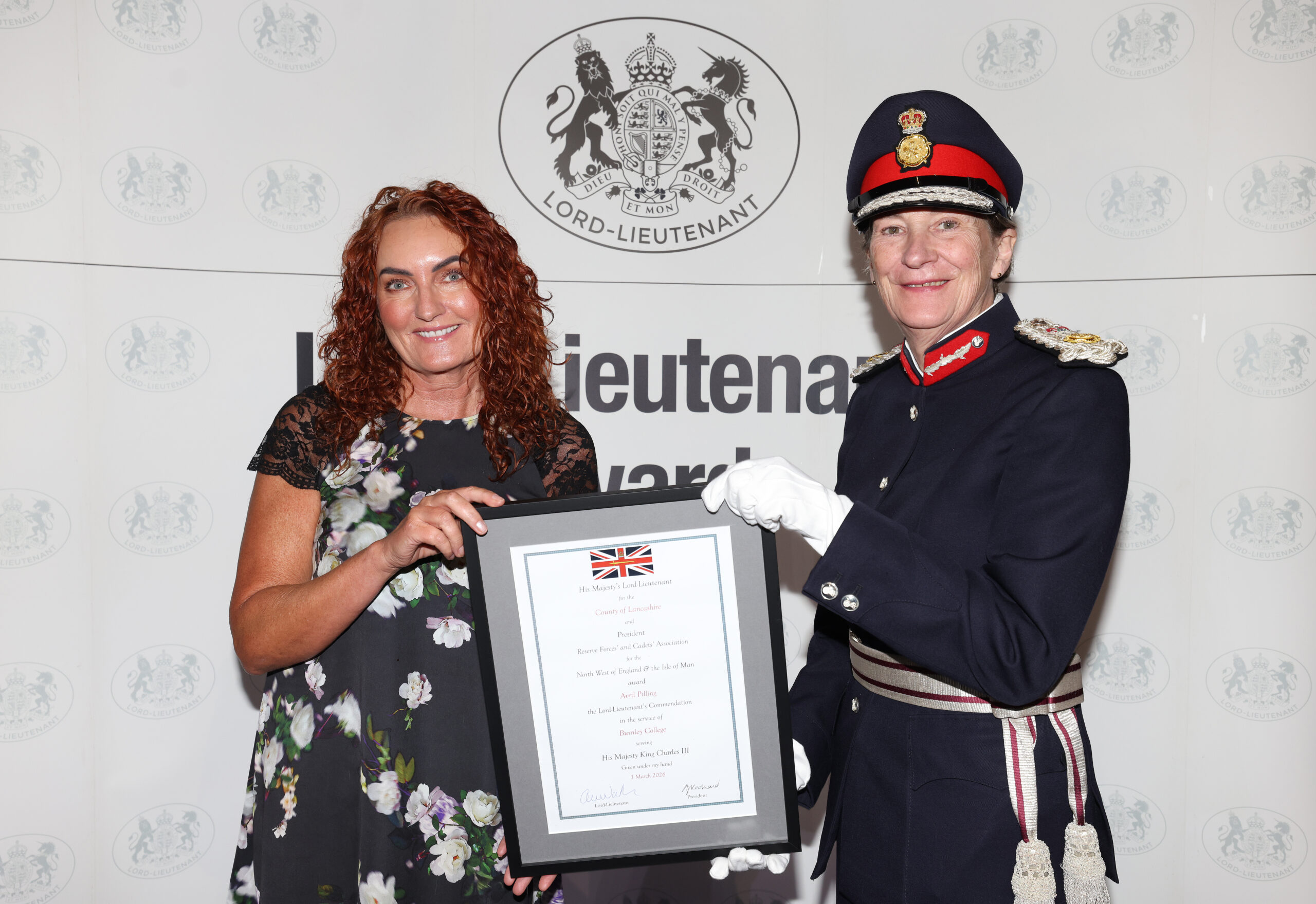 His Majesty’s Lord-Lieutenant of Lancashire, Amanda Parker presenting award to Avril